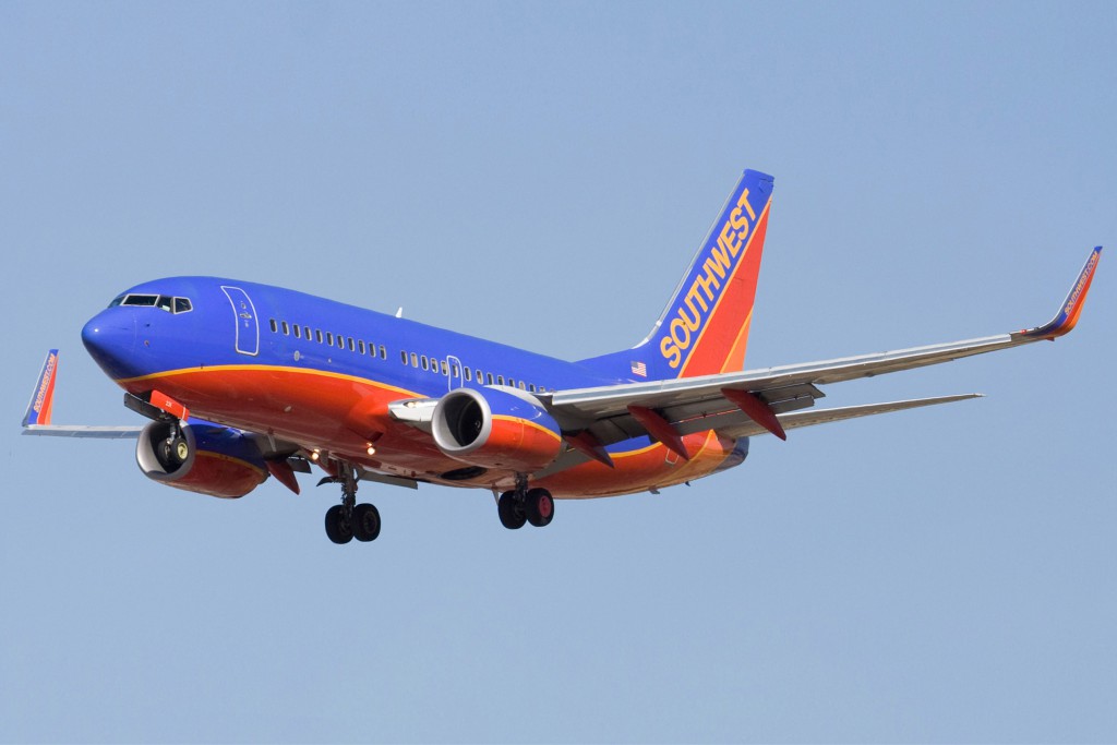 Southwest_Airlines_Boeing_737-7H4_N231WN